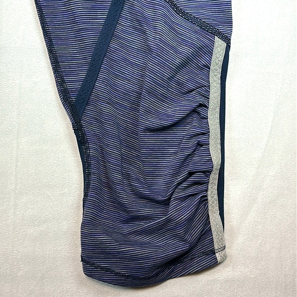 Lululemon Run Pace Capri Leggings Blue Size 8 Ruched Activewear Gymcore - Picture 4 of 12